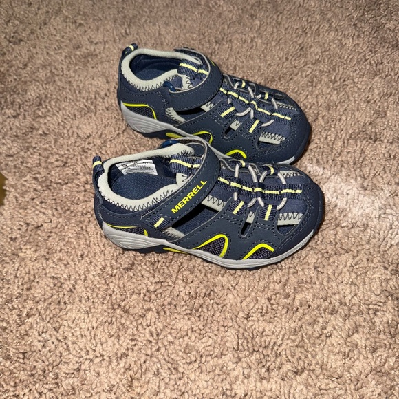 NWOT- Merrell Sandals - Picture 1 of 4